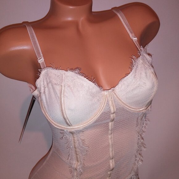 Extreme Look Lingerie One Piece Teddy Bodysuit Beige Lace Sheer Snap Up Bottom U - Picture 7 of 13